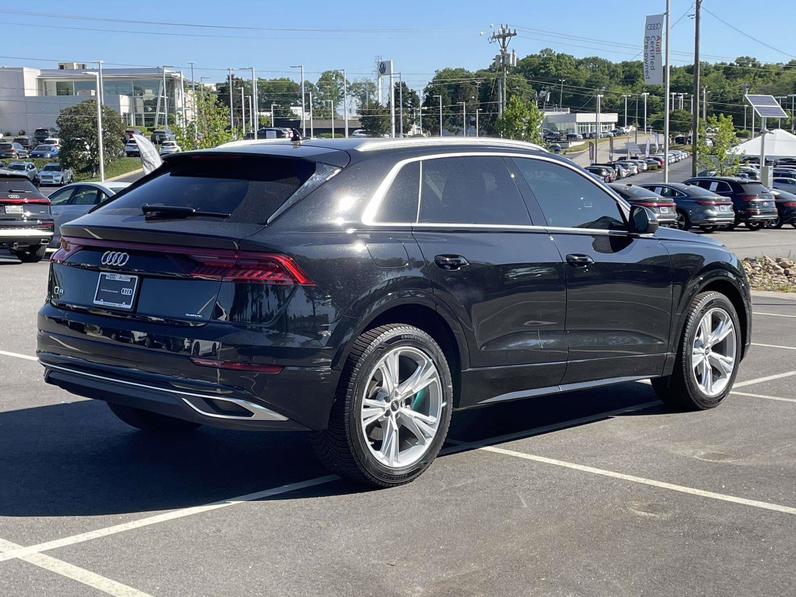 Certified 2023 Audi Q8 Premium Plus w/ Premium Plus Package AWD/4WD image 7