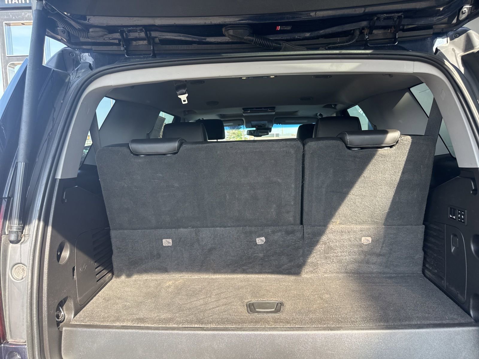 Used 2019 Chevrolet Tahoe LT w/ LT Signature Package image 14