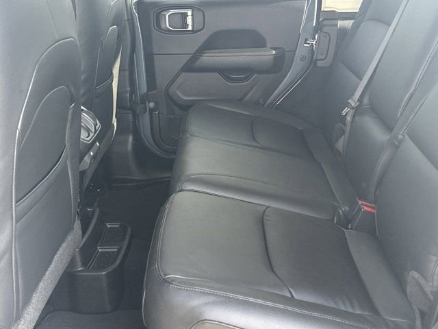 Certified 2025 Jeep Wrangler Unlimited Sahara image 19