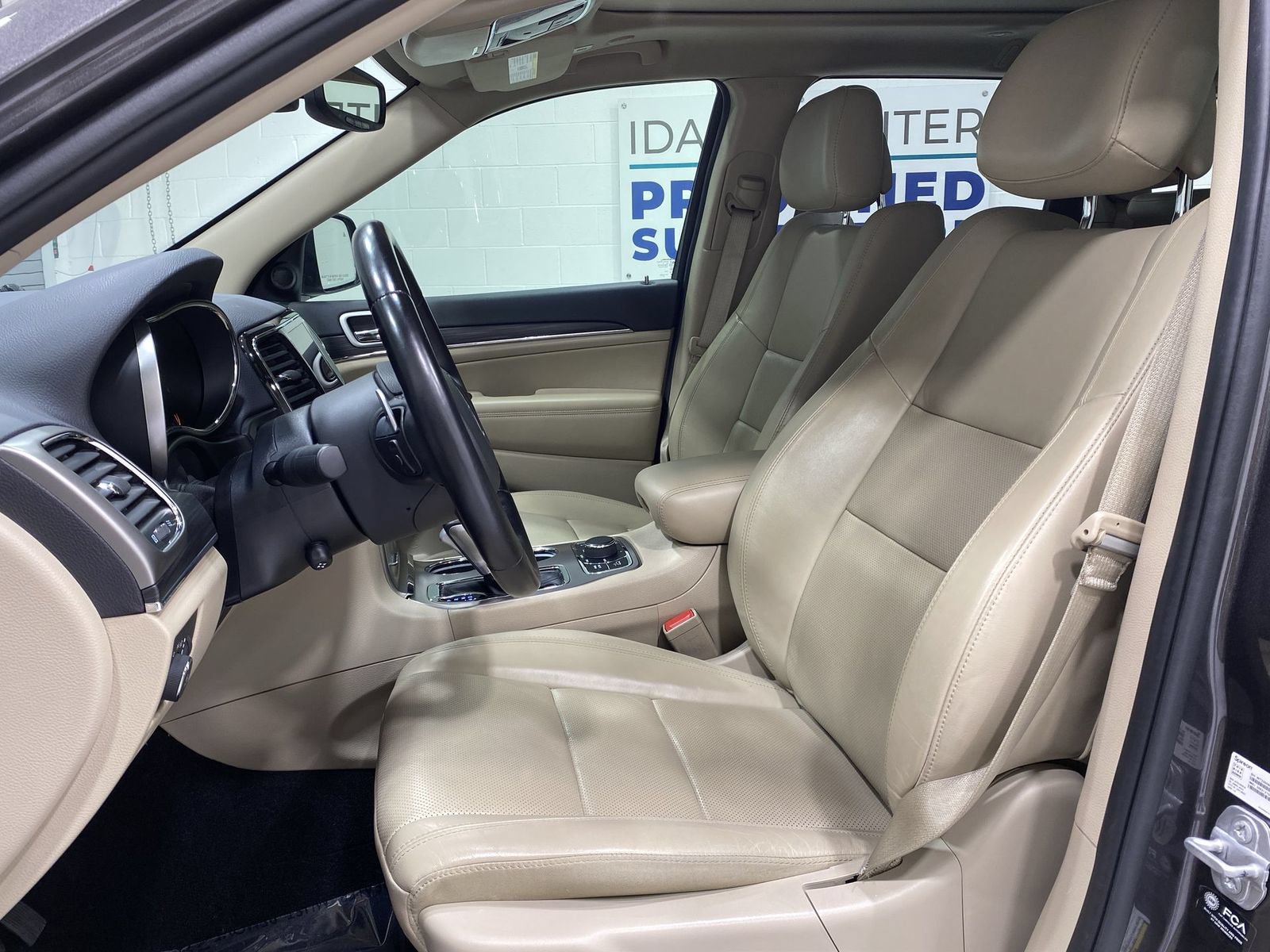 Used 2021 Jeep Grand Cherokee Limited w/ Luxury Group II AWD/4WD image 11
