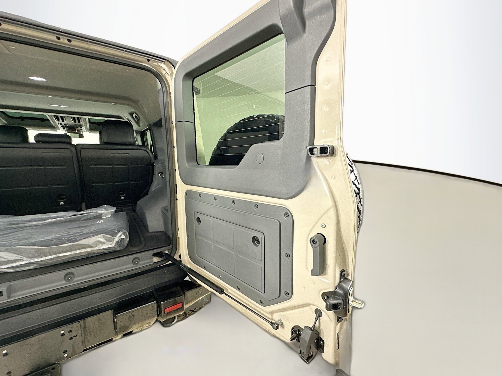 New 2025 INEOS Grenadier Fieldmaster Edition image 44