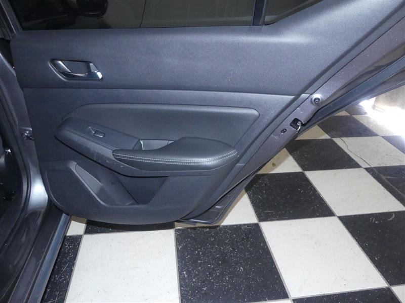 Used 2020 Nissan Altima 2.5 S FWD image 23