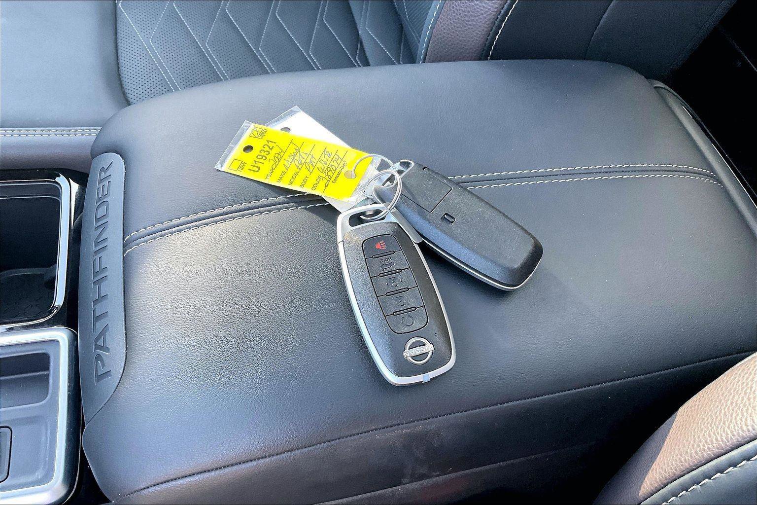 Certified 2024 Nissan Pathfinder Platinum w/ Cargo Package image 12