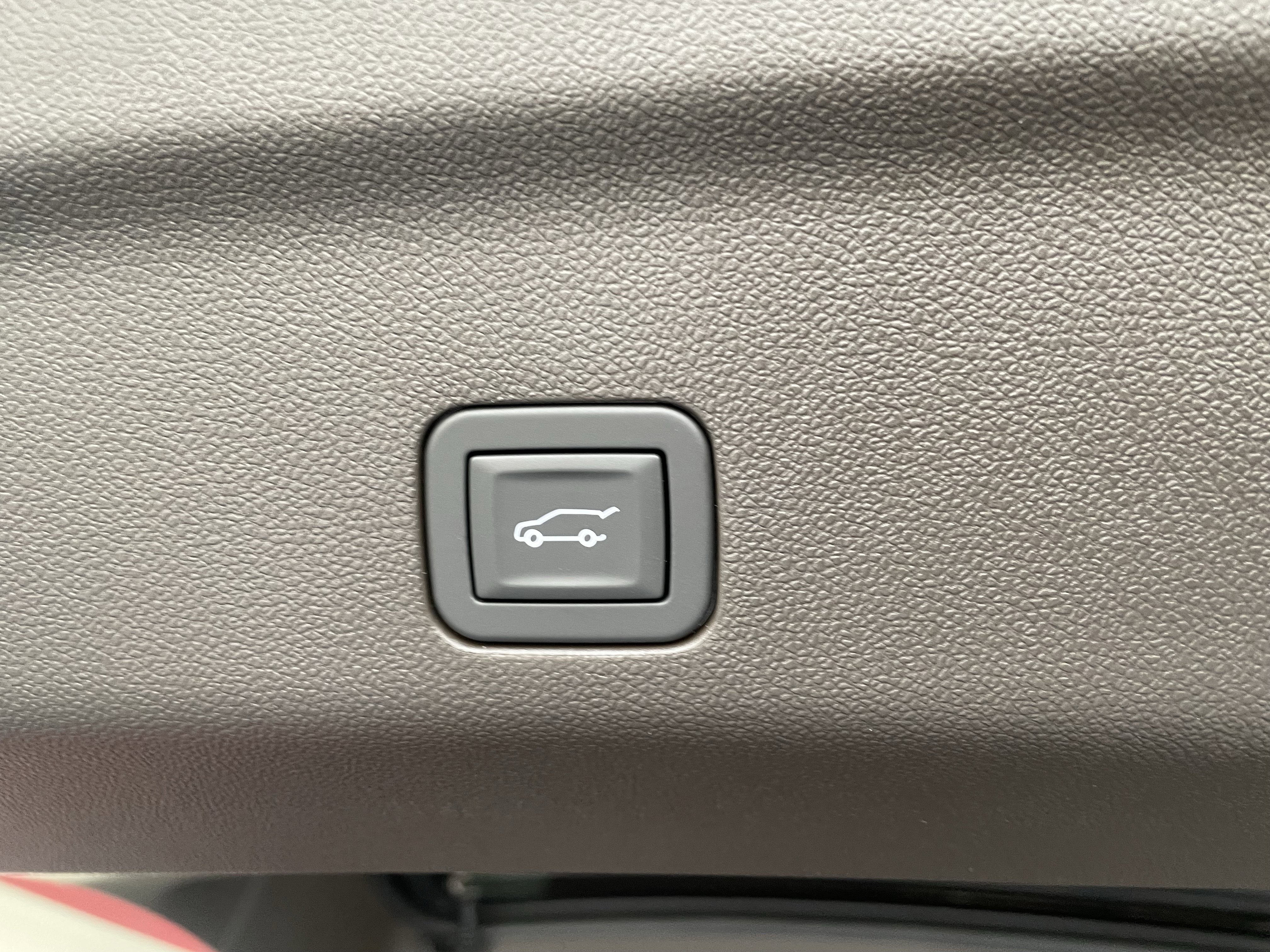 New 2026 GMC Yukon Elevation w/ Elevation Premium Package image 11