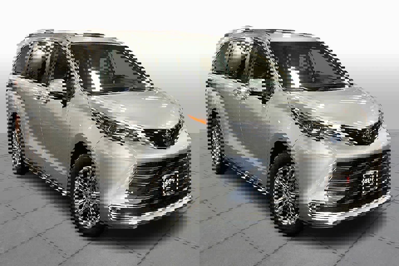 Used 2024 Toyota Sienna Platinum image 3