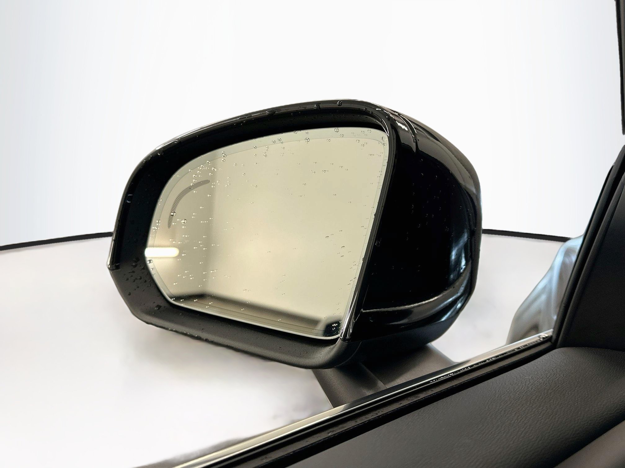 Used 2025 Volvo XC40 B5 Plus AWD/4WD image 16