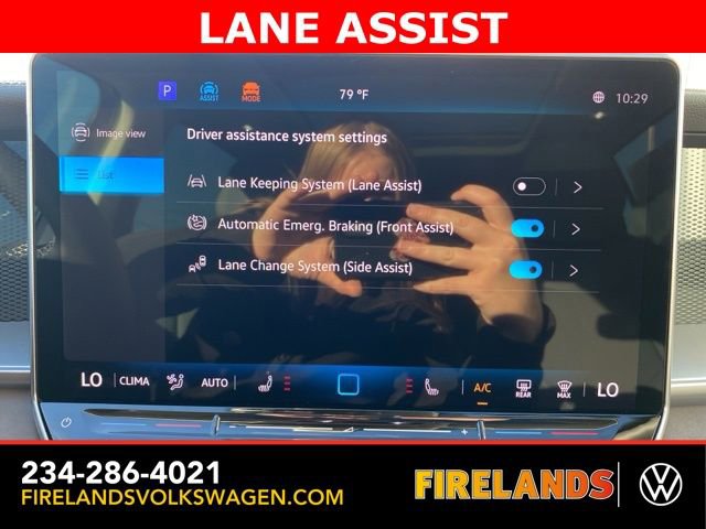 New 2025 Volkswagen Tiguan SE image 4