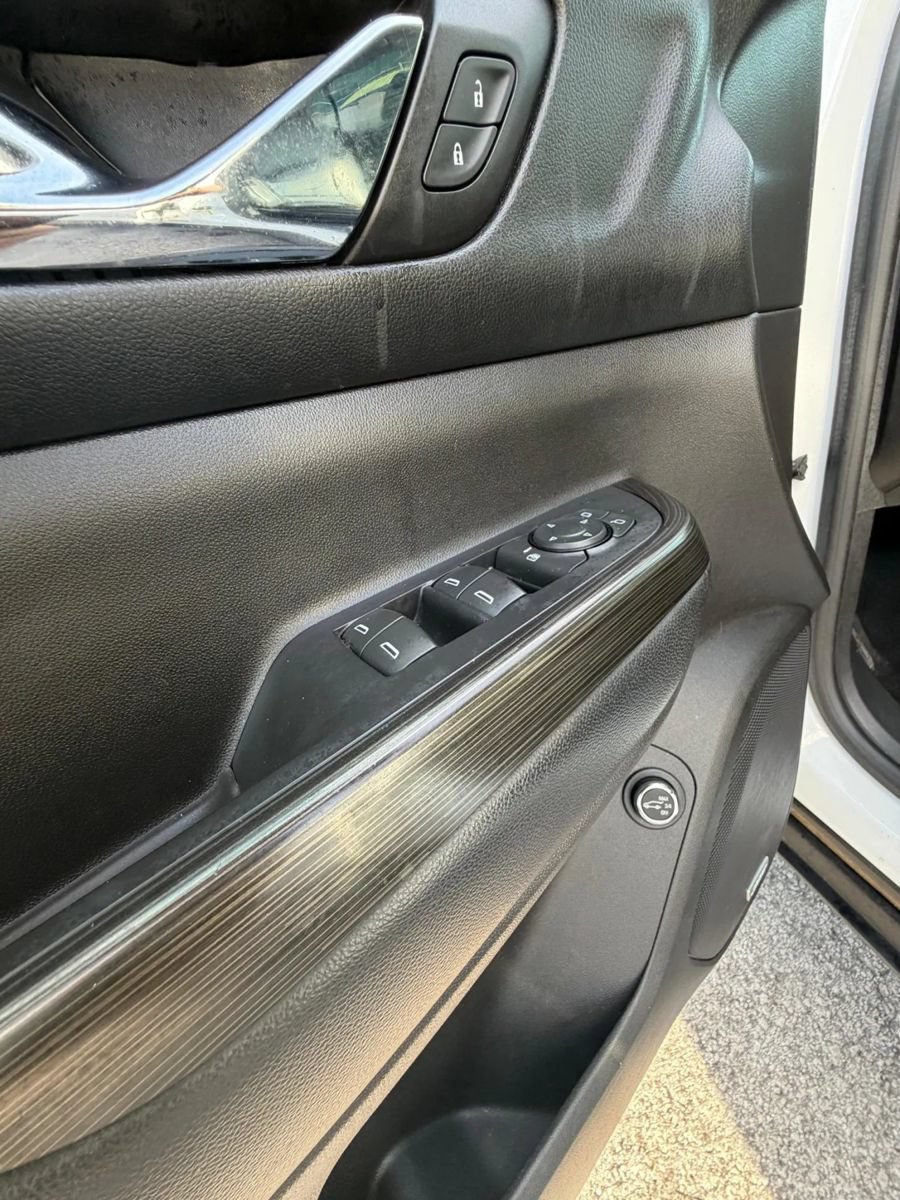 Used 2017 GMC Acadia SLT FWD image 10
