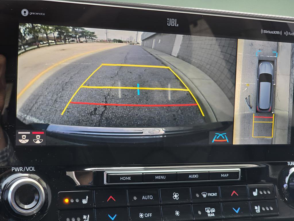 Used 2020 Toyota Highlander Platinum image 32