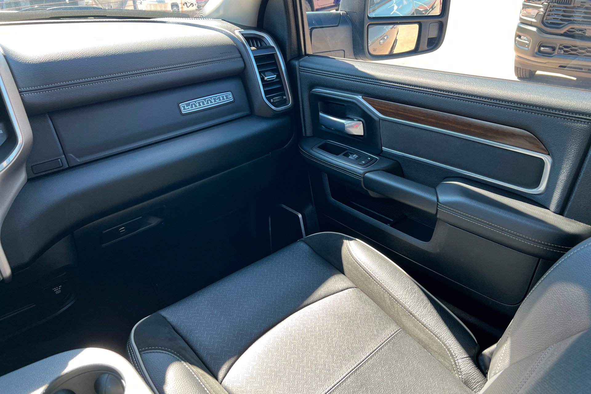 Certified 2024 RAM 2500 Laramie image 10