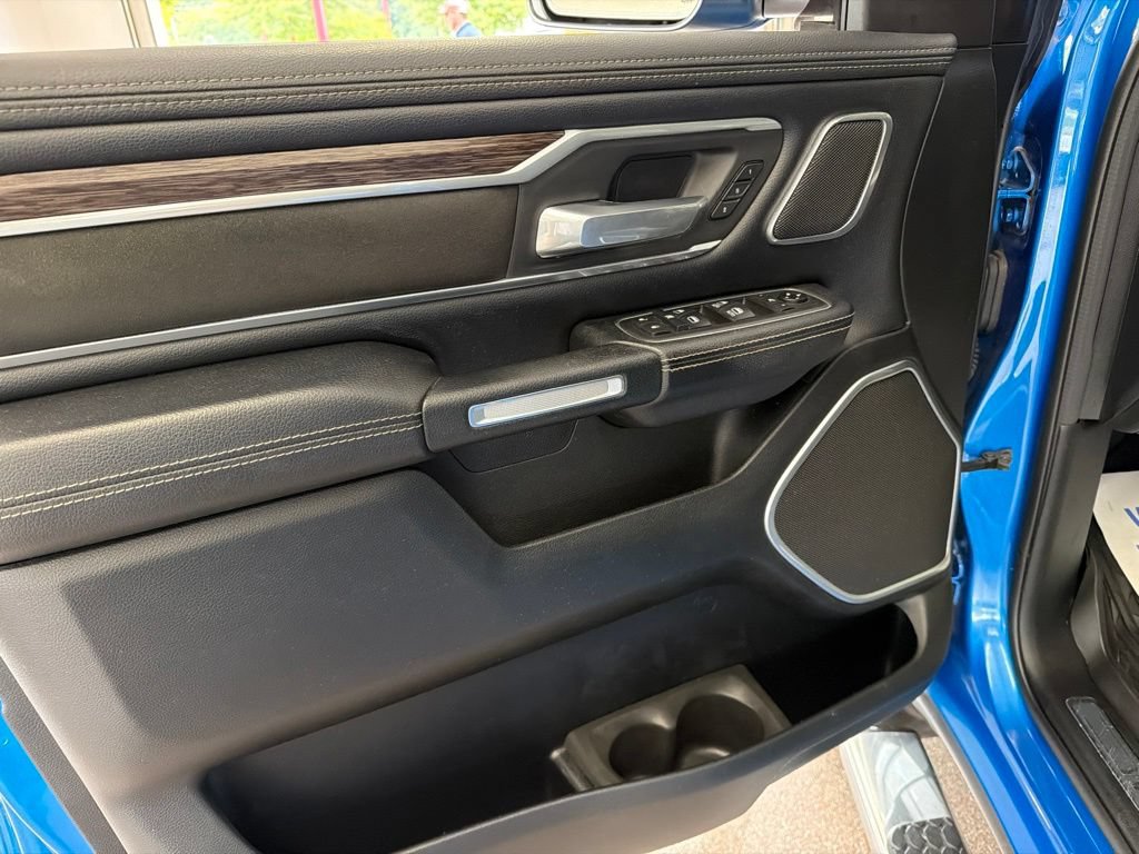 Used 2020 RAM 1500 Laramie AWD/4WD image 6