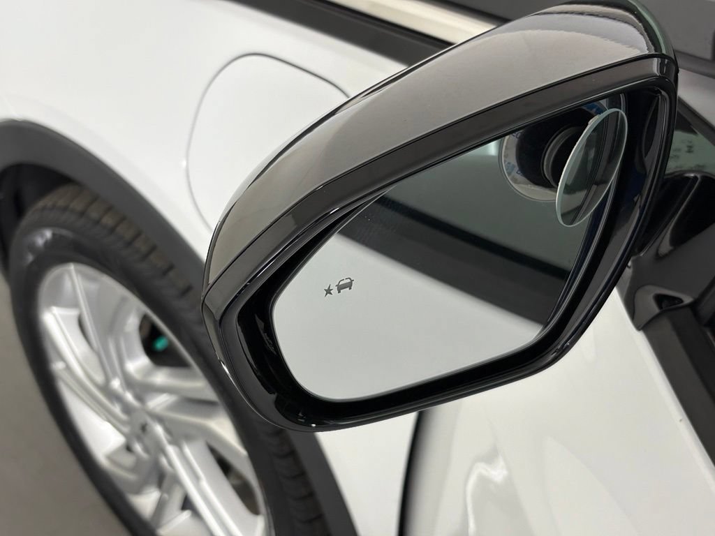Certified 2023 Chevrolet Bolt LT w/ Driver Confidence Package FWD image 15
