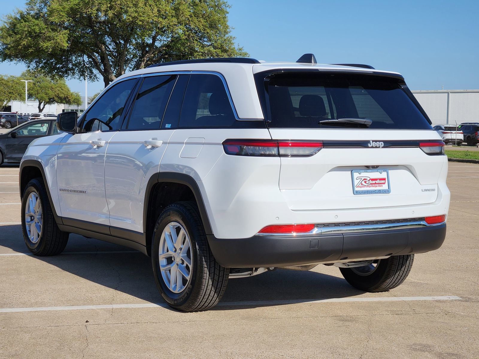 New 2026 Jeep Grand Cherokee Laredo X RWD image 4