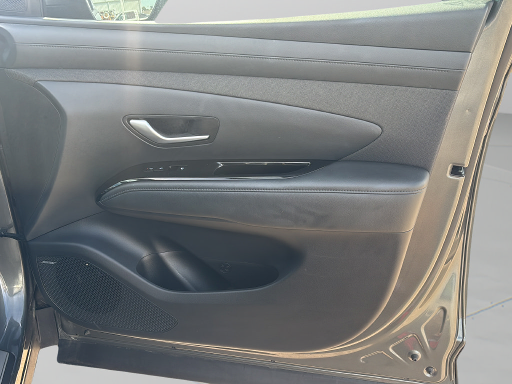Used 2025 Hyundai Tucson Limited AWD/4WD image 9