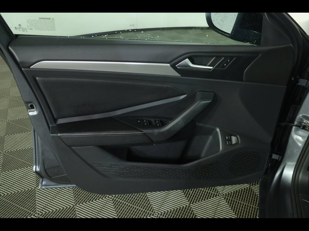 Used 2023 Volkswagen Jetta Sport FWD image 18