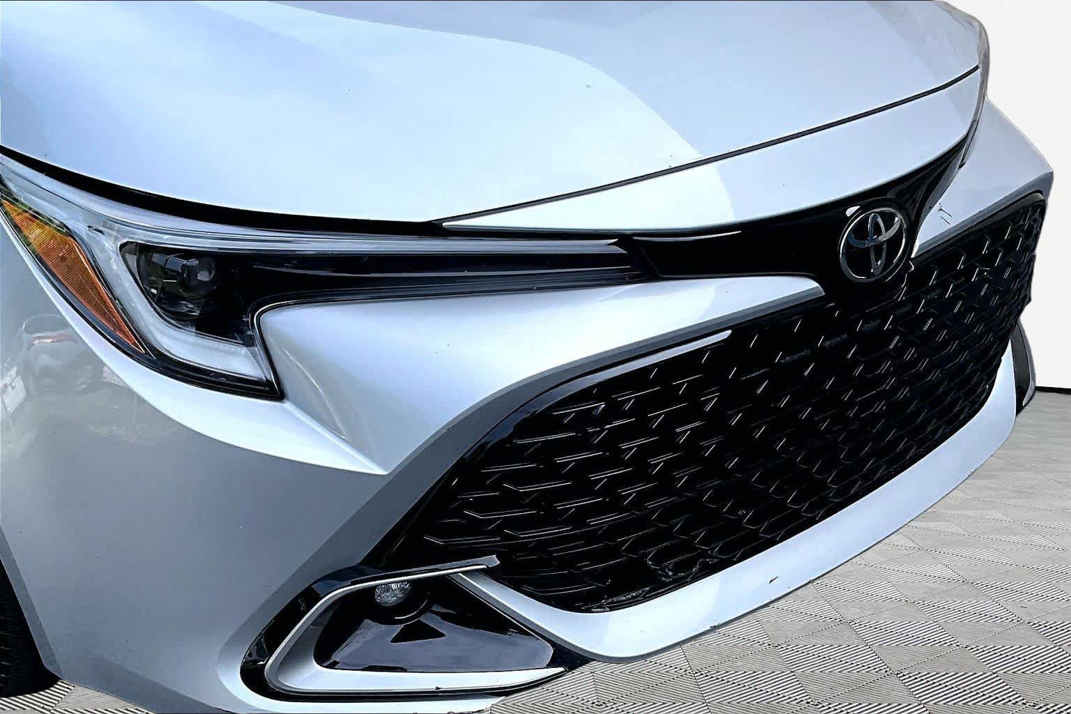 Used 2023 Toyota Corolla XSE FWD image 30