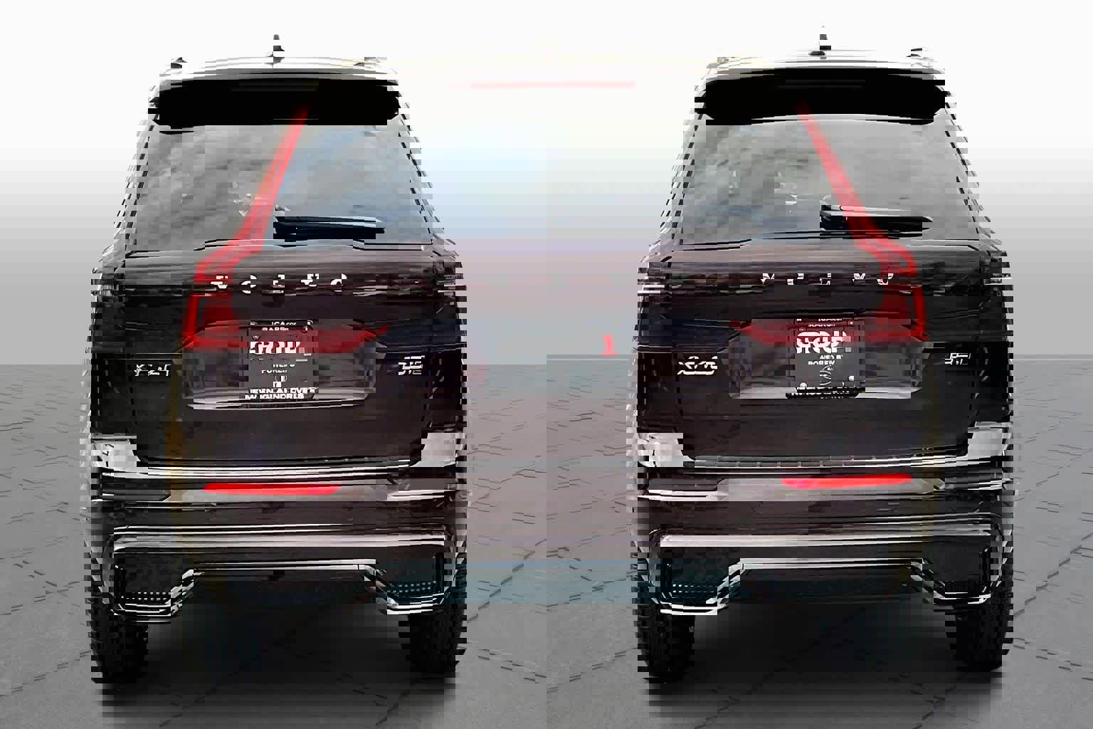 New 2026 Volvo XC60 B5 Plus w/ Protection Package Premier image 4