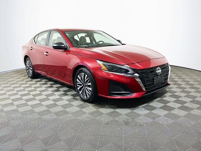 Used 2025 Nissan Altima 2.5 SV