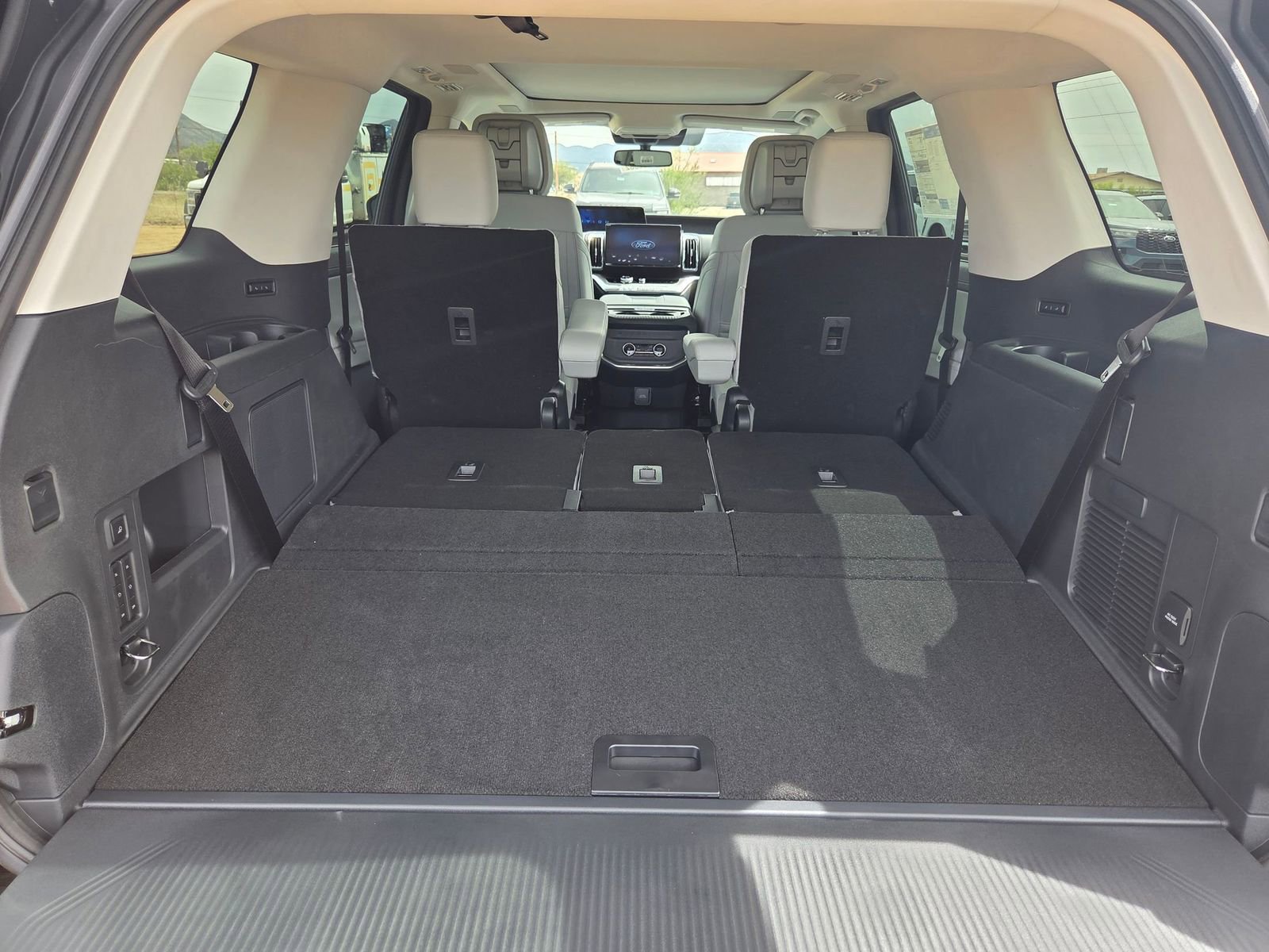 New 2026 Ford Expedition Platinum AWD/4WD image 6