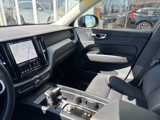 Certified 2025 Volvo XC60 B5 Plus AWD/4WD image 23