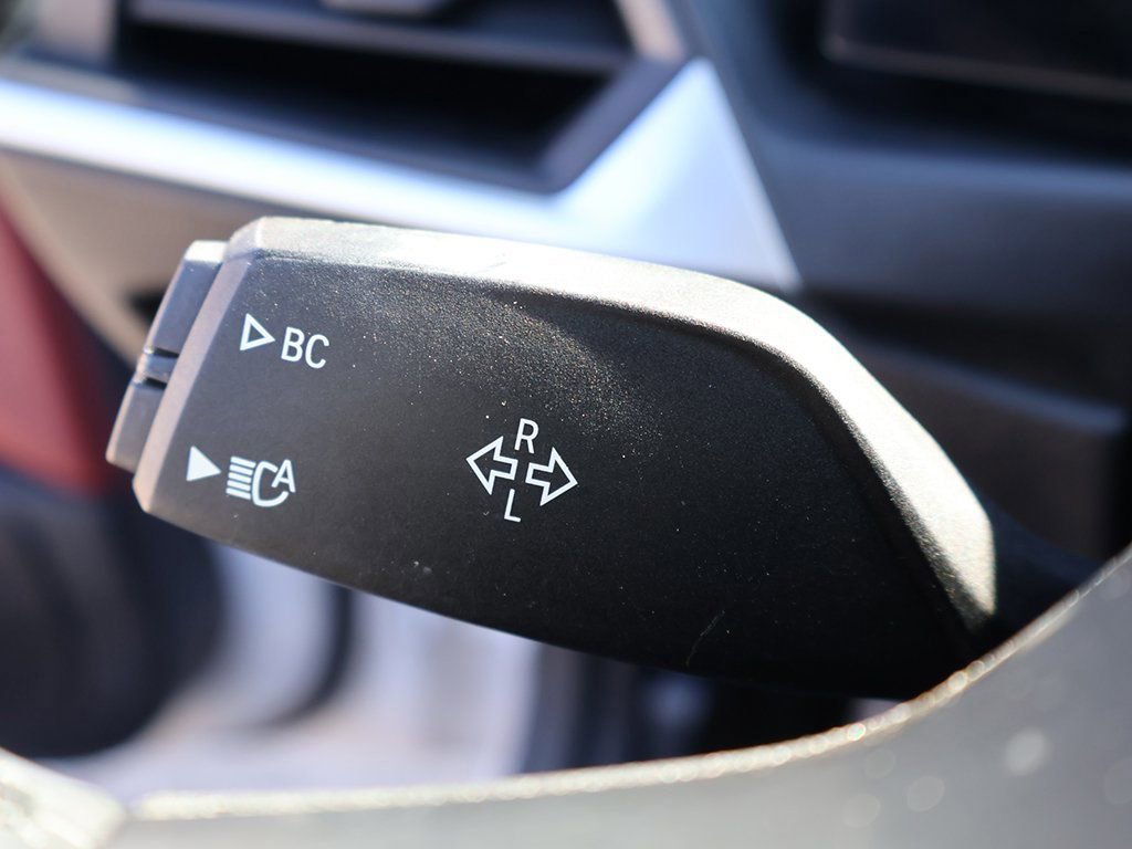 Used 2023 BMW i4 eDrive40 w/ M Sport Package image 43