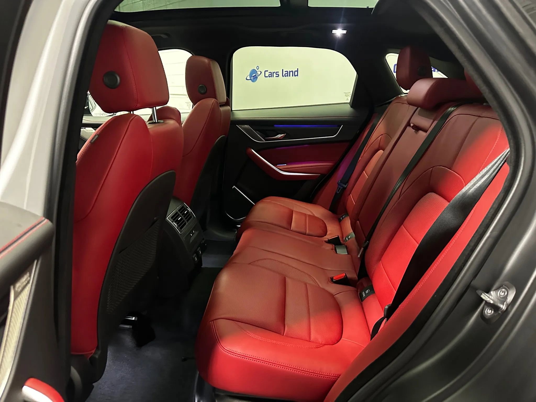 Used 2026 Jaguar F-PACE R-Dynamic S image 14