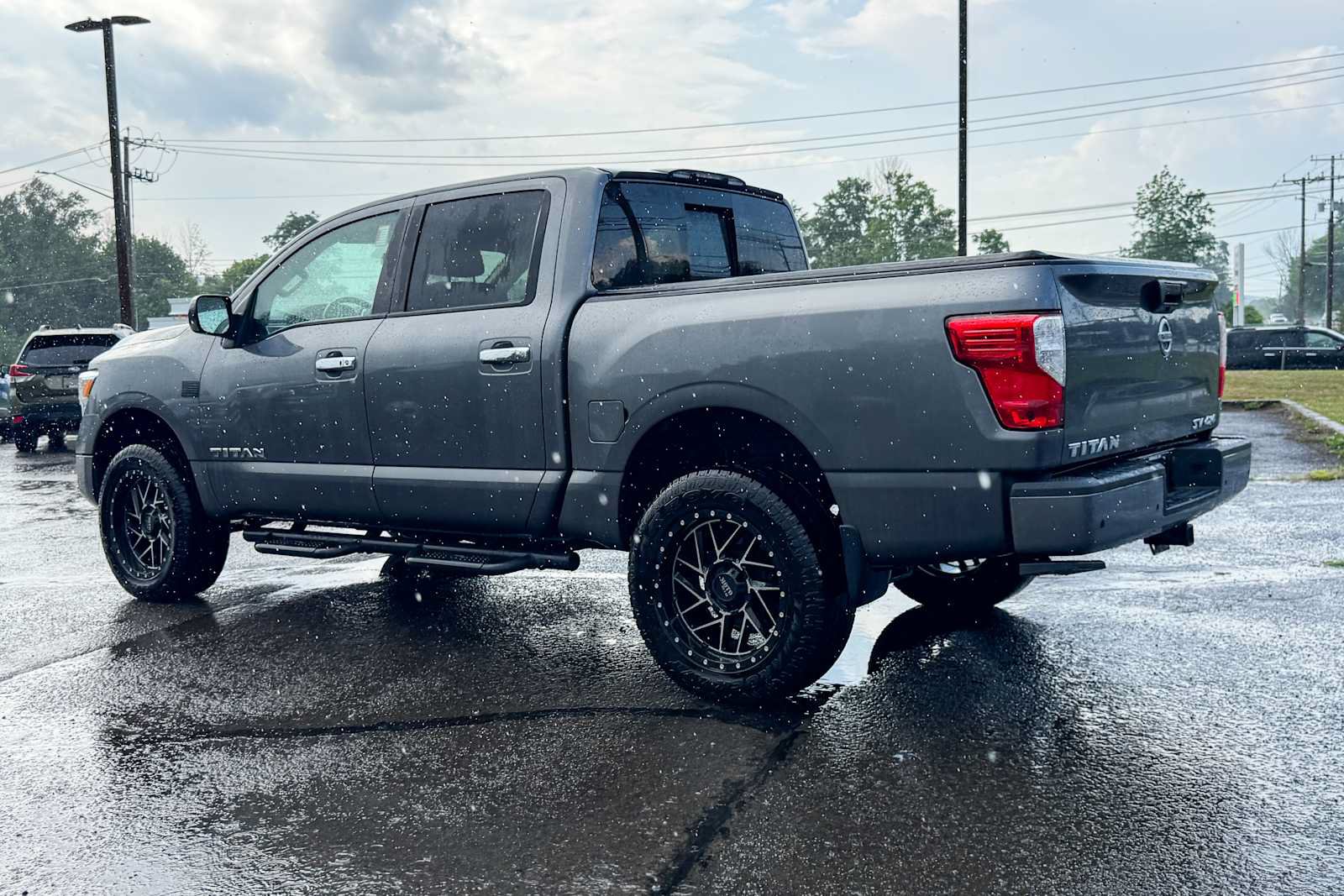 Used 2021 Nissan Titan SV w/ SV Convenience Package AWD/4WD image 5