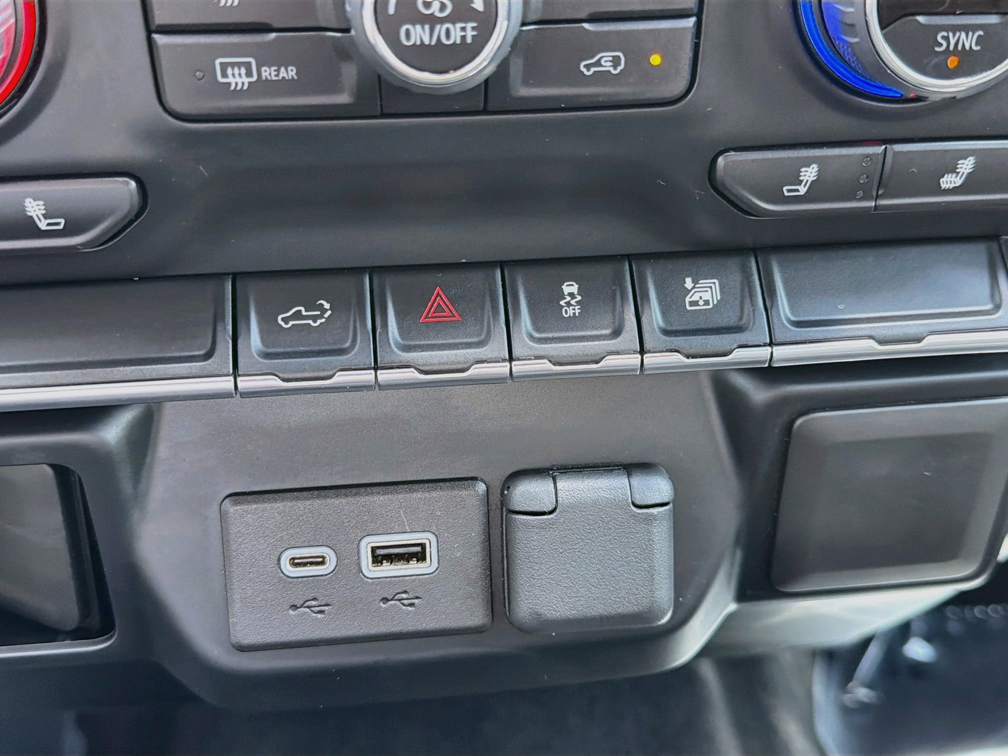 Used 2022 Chevrolet Silverado 1500 RST w/ LPO, Blackout Package AWD/4WD image 27