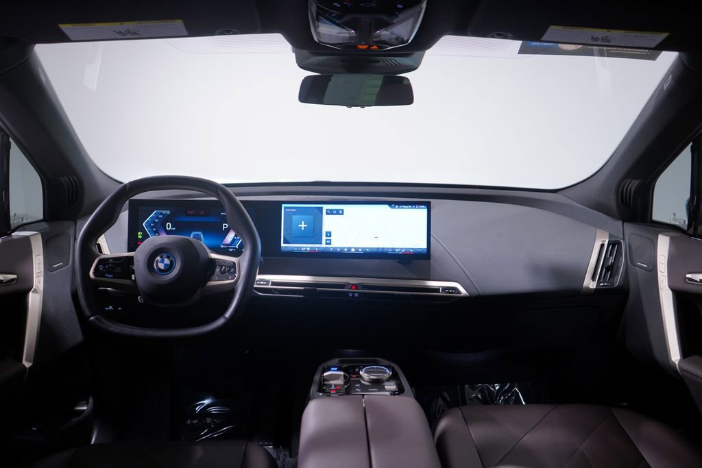 Used 2024 BMW iX xDrive50 image 10