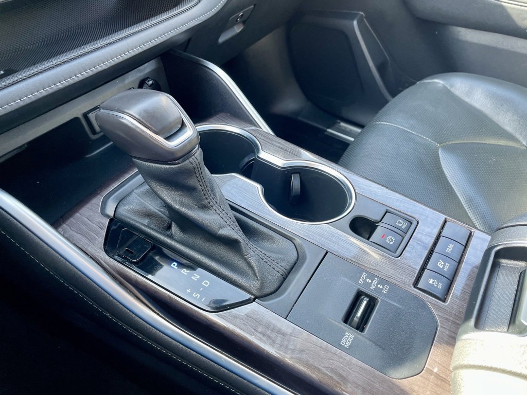 Used 2021 Toyota Highlander Platinum image 40