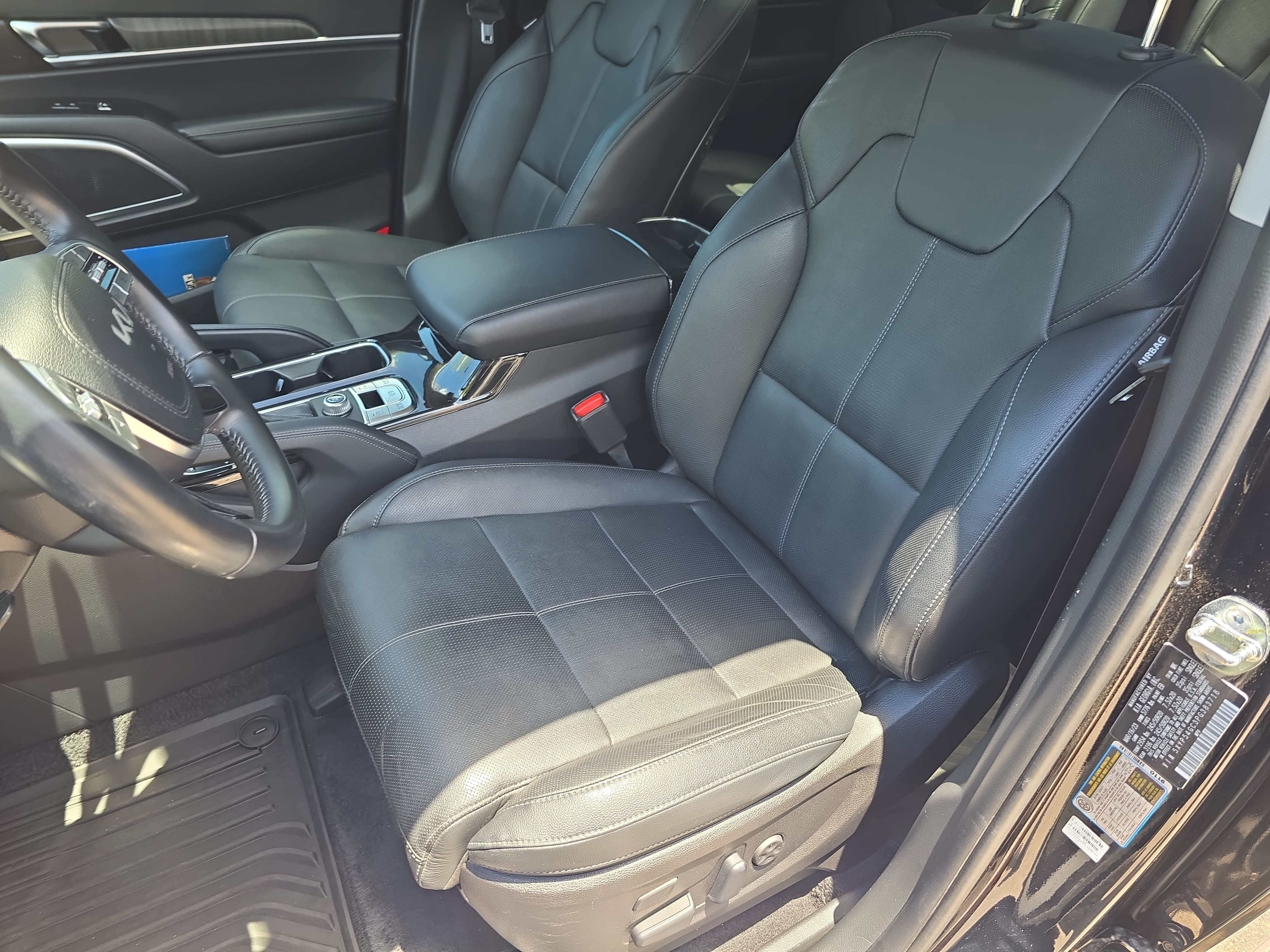 Used 2023 Kia Telluride SX FWD image 17
