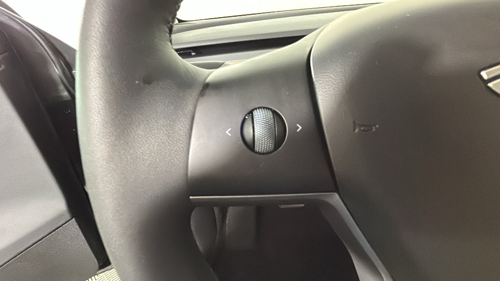 Used 2024 Tesla Model Y Long Range AWD/4WD image 15