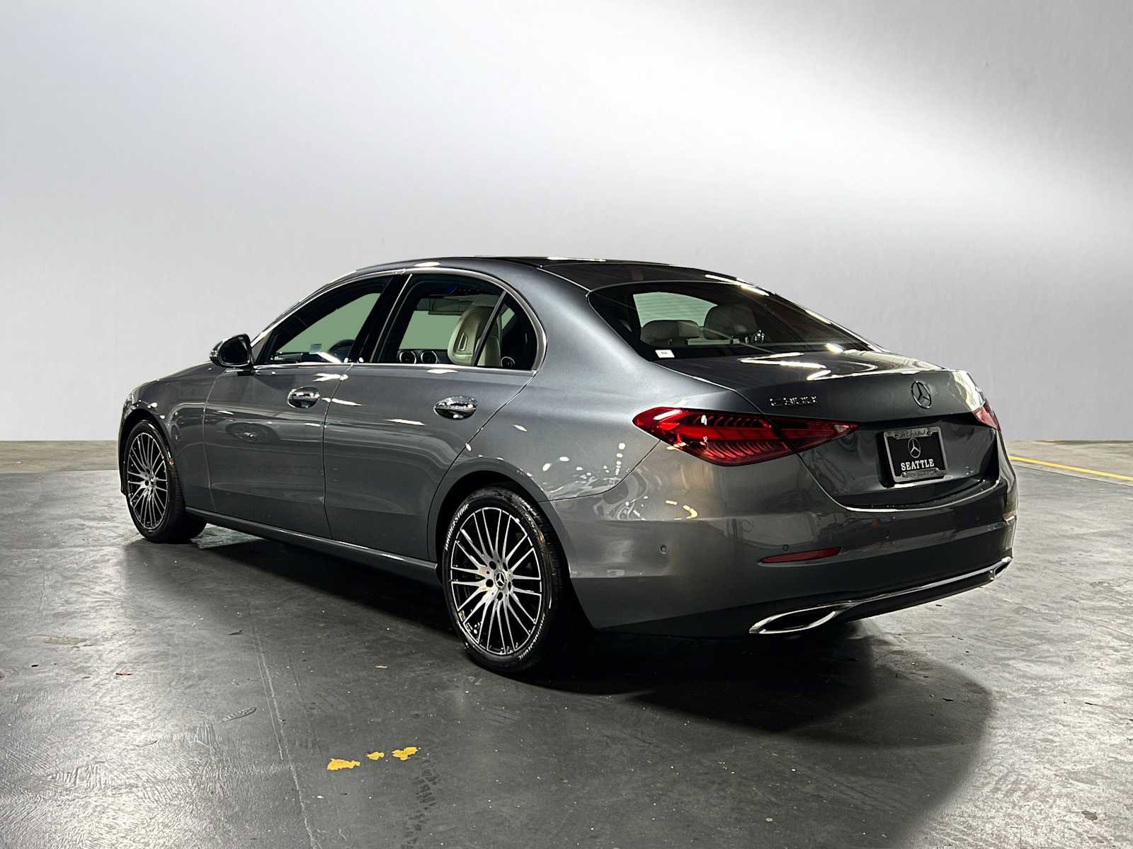 Used 2025 Mercedes-Benz C 300 4MATIC Sedan image 6