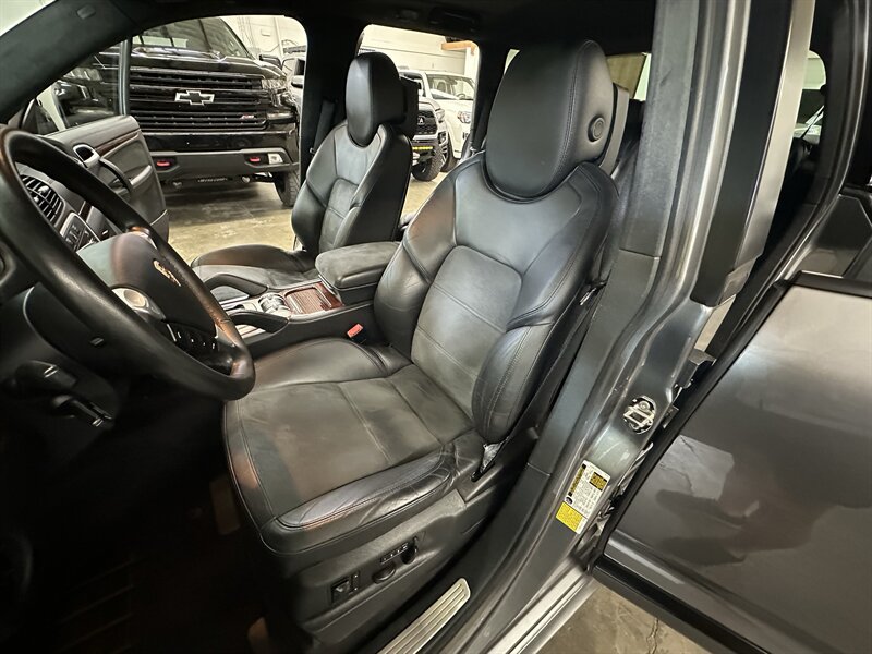 Used 2009 Porsche Cayenne GTS AWD/4WD image 32