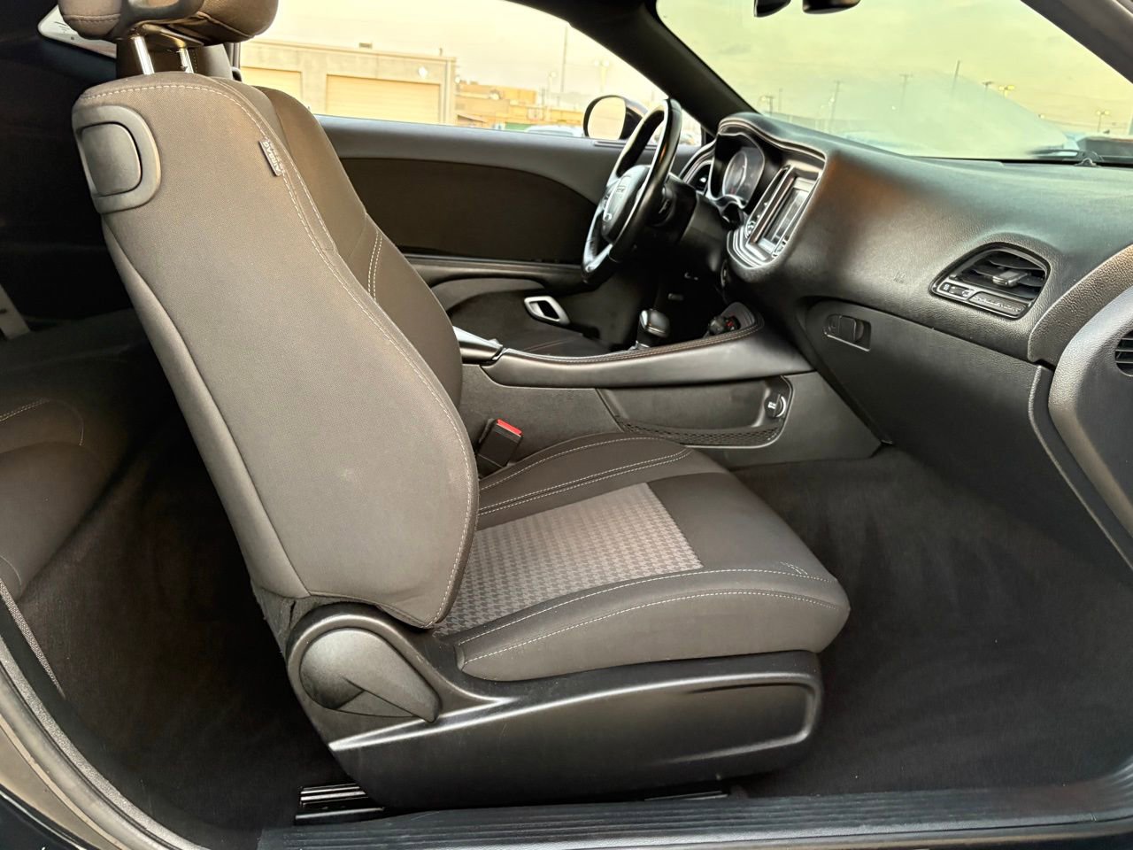 Used 2023 Dodge Challenger SXT image 31