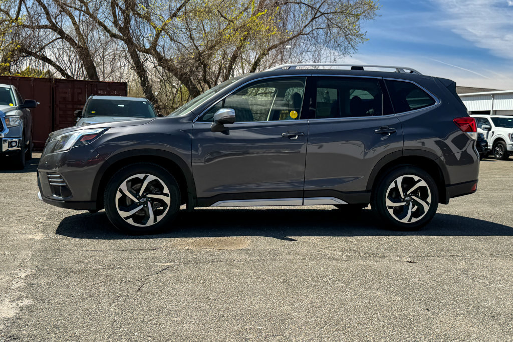 Used 2023 Subaru Forester Touring AWD/4WD image 6