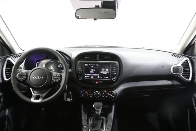 Used 2025 Kia Soul LX FWD image 14