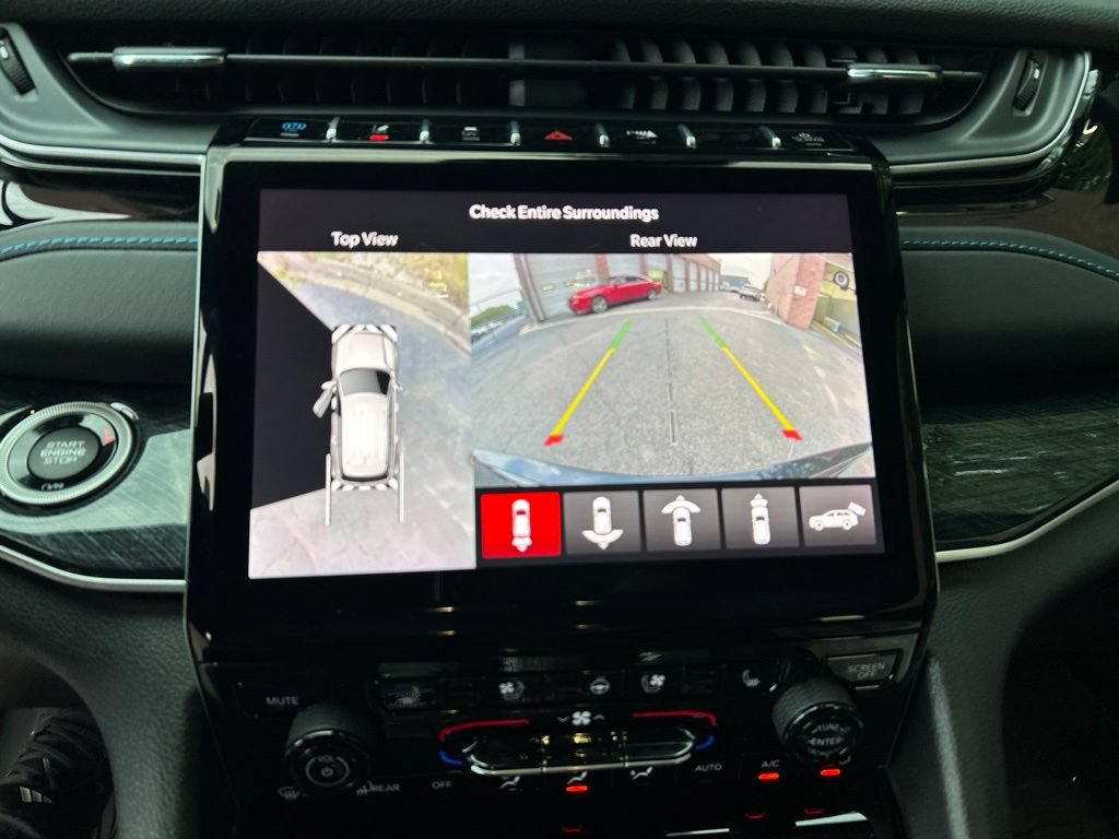 New 2024 Jeep Grand Cherokee Trailhawk w/ Advanced Protech Group II AWD/4WD image 19