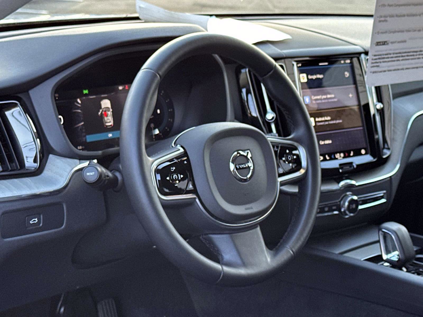 Certified 2025 Volvo XC60 B5 Plus image 31