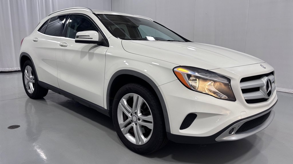 Used 2015 Mercedes-Benz GLA 250 4MATIC image 3