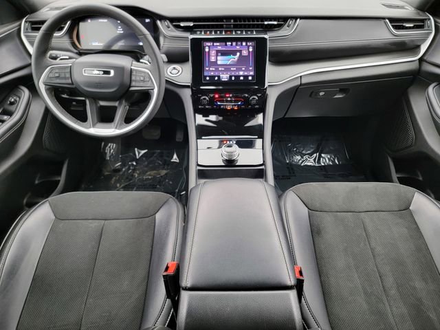 Certified 2025 Jeep Grand Cherokee L Laredo image 27