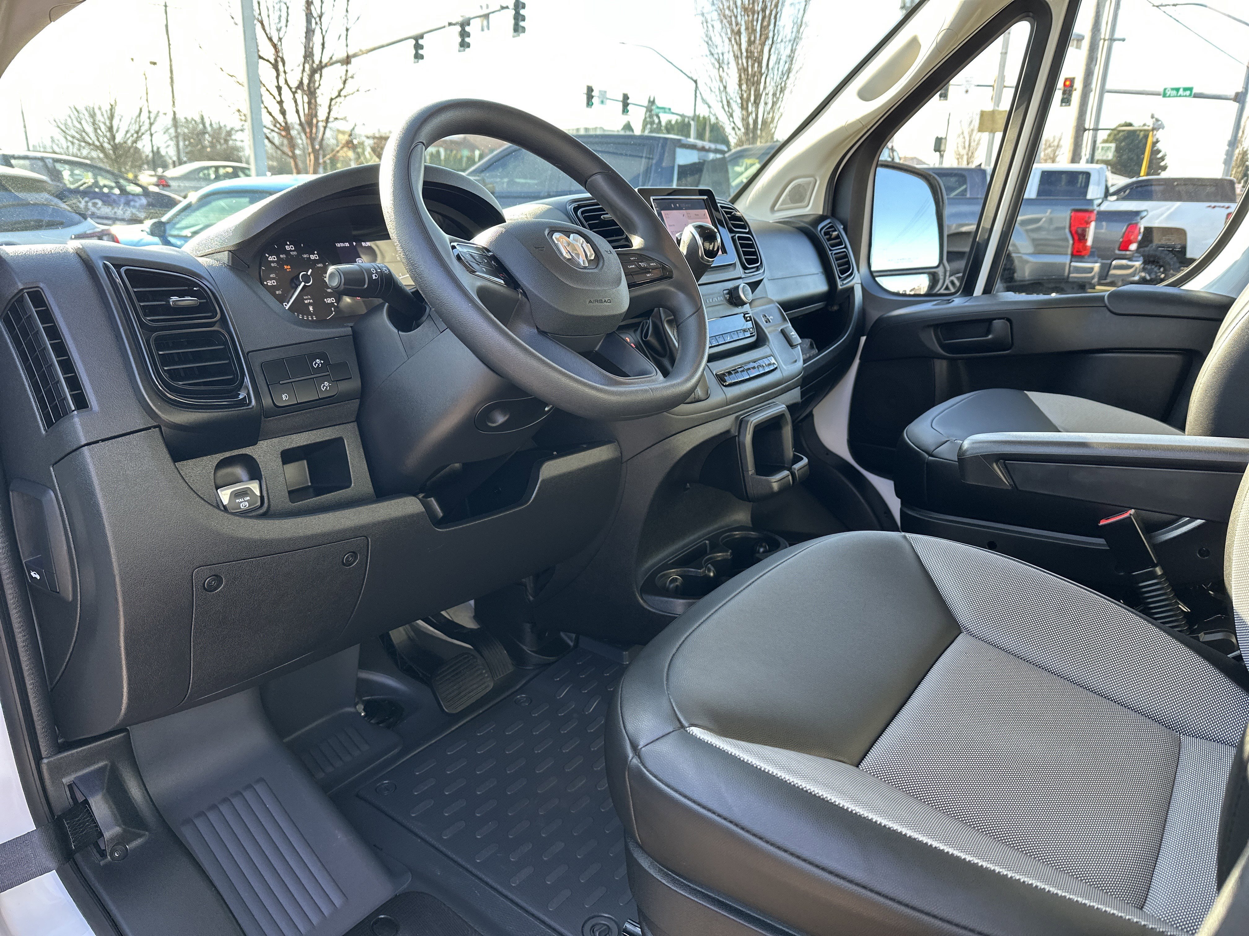 Used 2023 RAM ProMaster 3500 w/ Convenience Group image 8