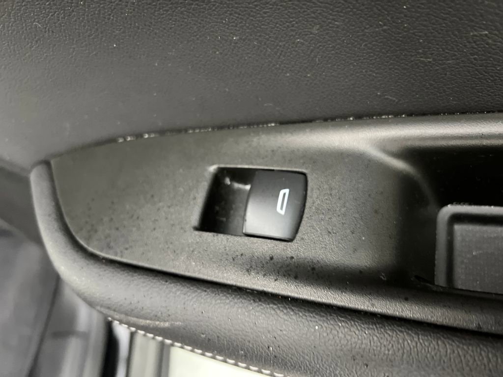 Used 2025 Chevrolet Blazer LT image 20