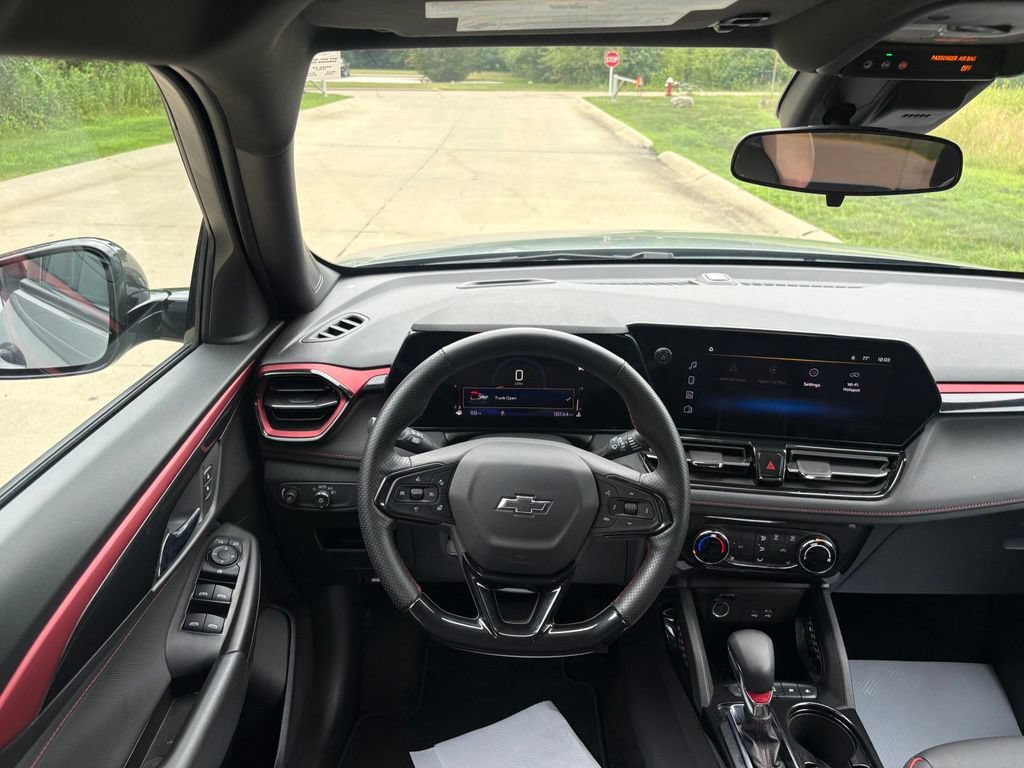 Used 2025 Chevrolet TrailBlazer RS w/ Driver Confidence Package FWD image 40