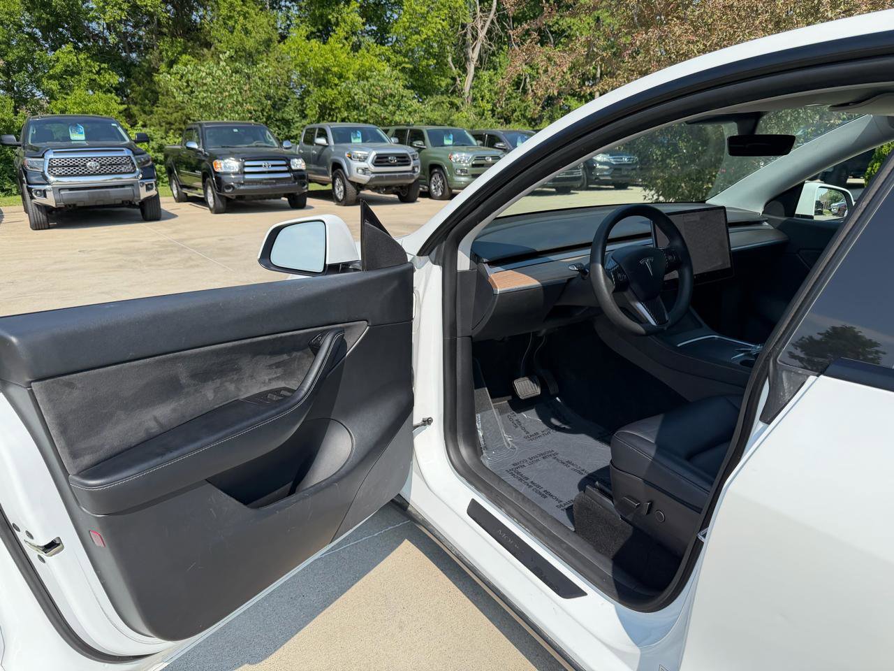 Used 2021 Tesla Model Y Long Range AWD/4WD image 9