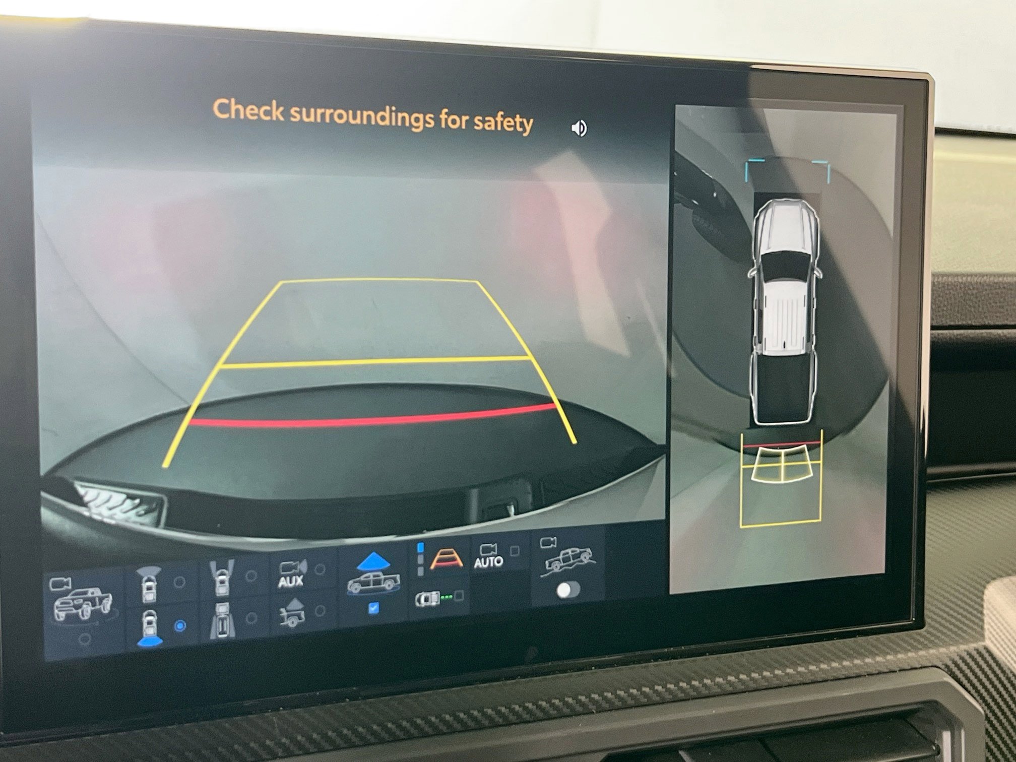 Used 2025 Toyota Tacoma TRD Pro w/ Tow Tech Package AWD/4WD image 14