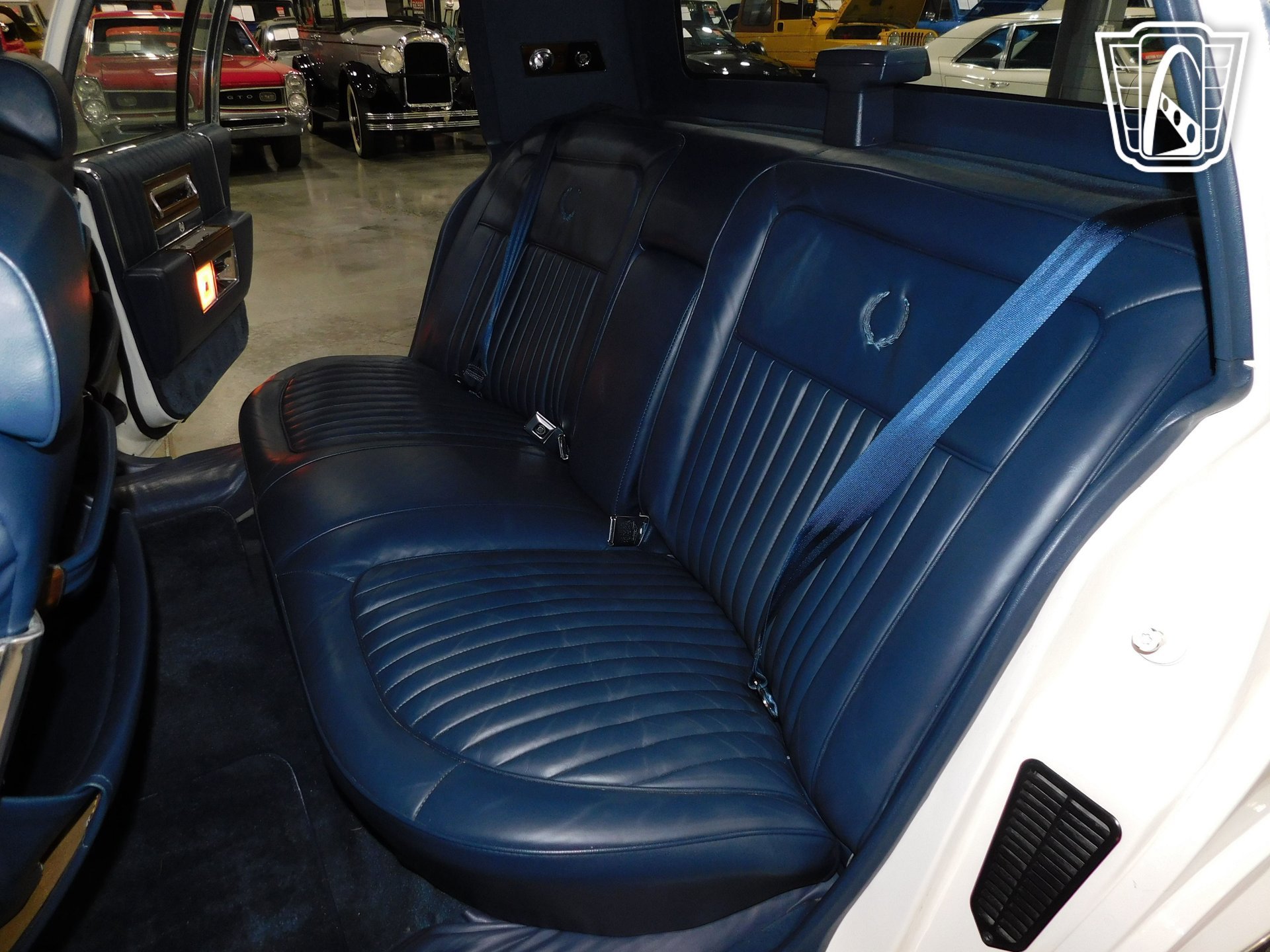 Used 1988 Cadillac Brougham image 11