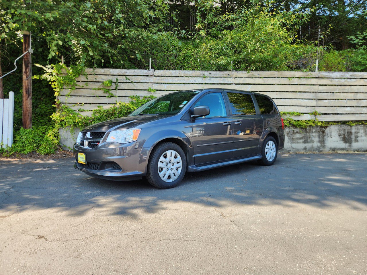 Used 2016 Dodge Grand Caravan SE w/ Quick Order Package 29E SE FWD image 18