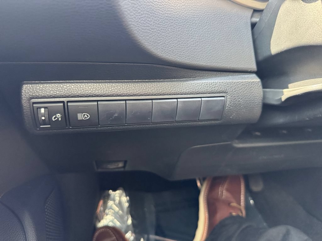 Used 2020 Toyota Corolla SE FWD image 27
