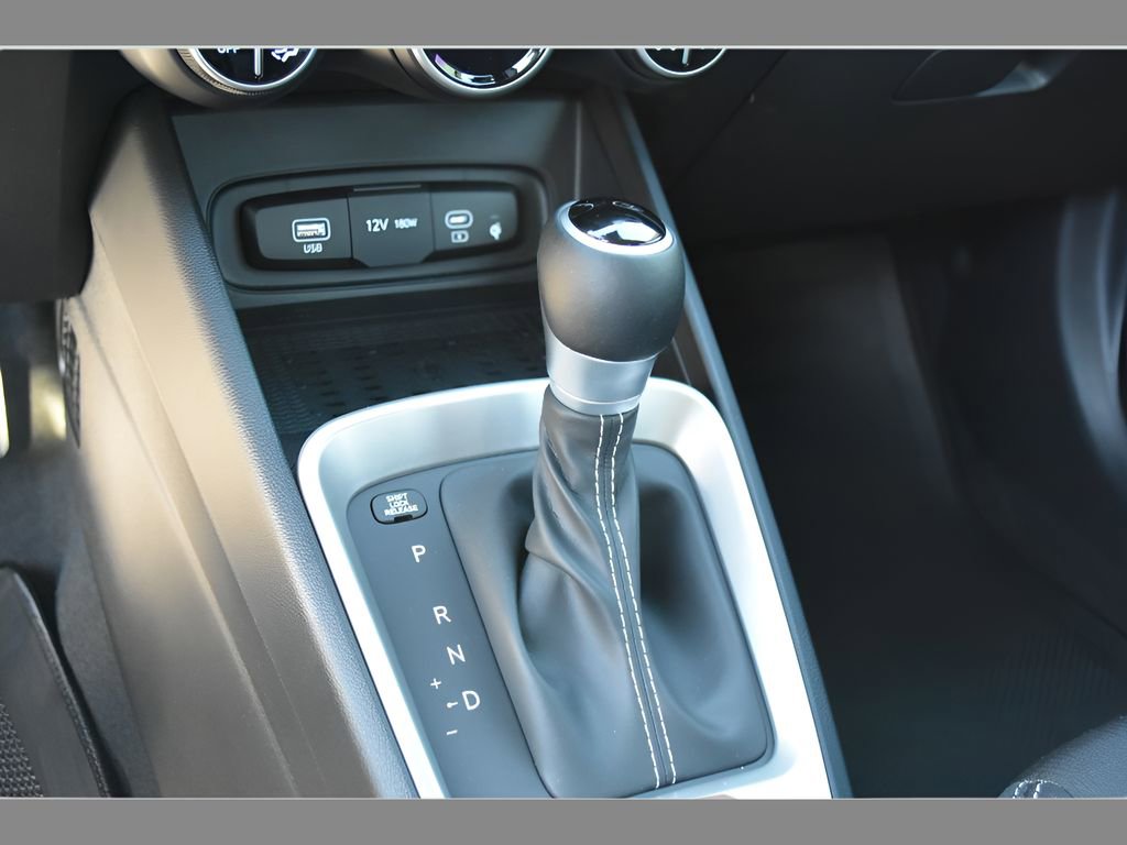 Used 2026 Hyundai Venue SEL image 22